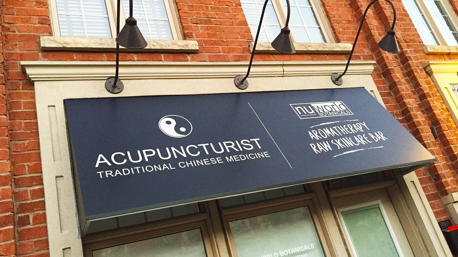 Acupuncturist-Awning-Day-min
